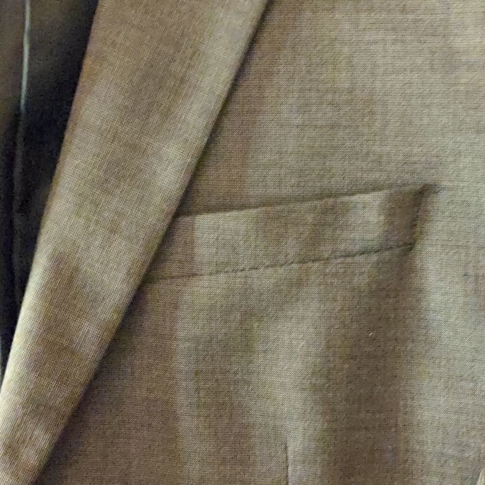 🤩 H&M gray blazer 🤩 2 for $20 - Picture 3 of 6